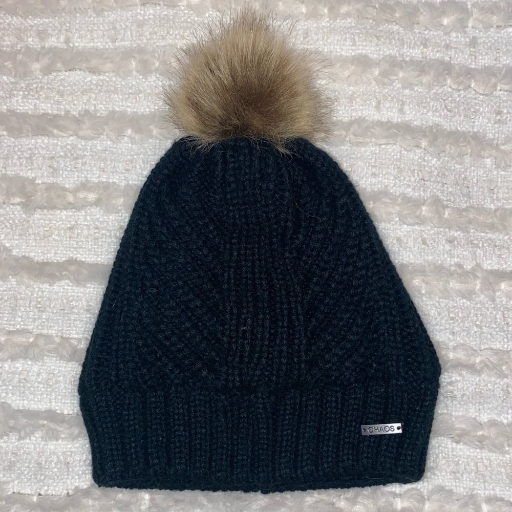 Black Knit Pom Pom Beanie